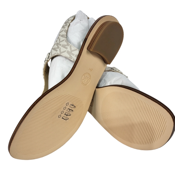 Michael Kors MK Plate Flat Thong Sandals Vanilla - Picture 7 of 7